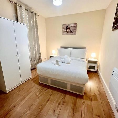 Studio Flat In Colliers Wood Appartamento Londra Esterno foto