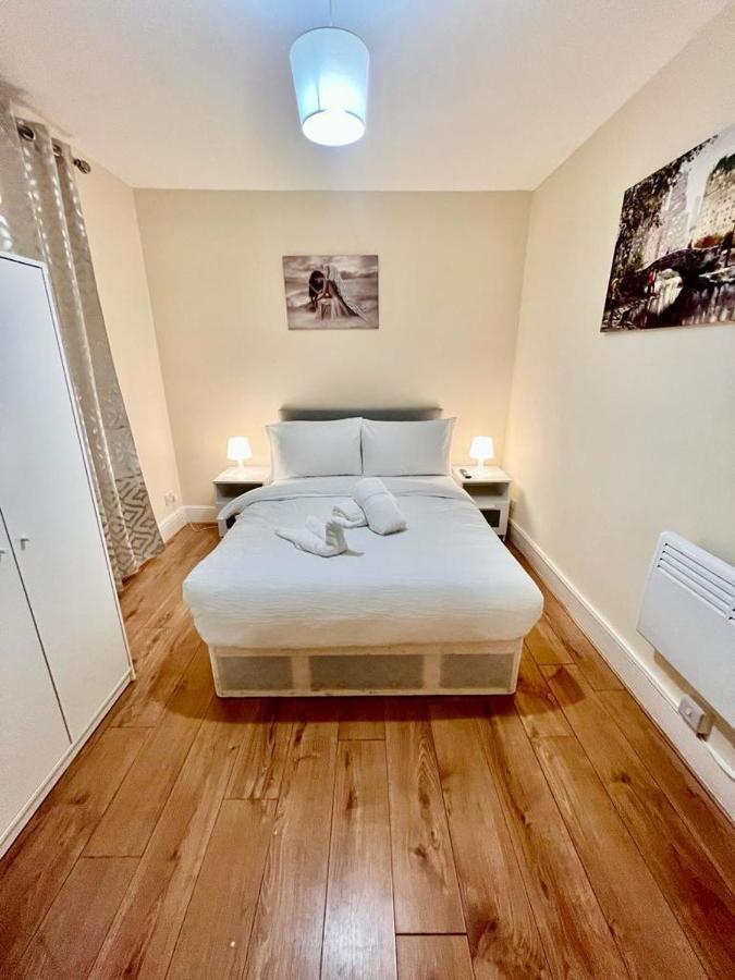 Studio Flat In Colliers Wood Appartamento Londra Esterno foto
